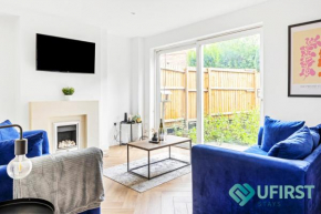 FREE PARKING - Beautiful 4 Bedroom Home